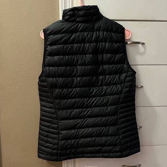 Patagonia Black Puffer Vest (M) - Picture 5 of 5